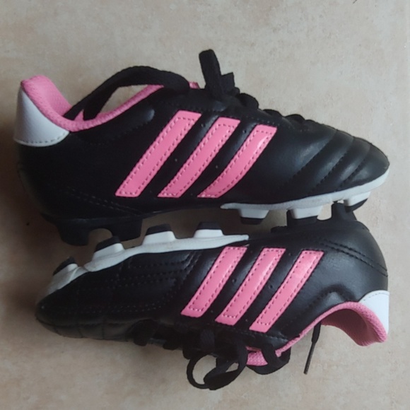 Adidas TRX Soccer Cleats - Picture 4 of 8
